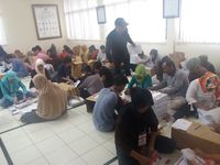 KPU Jakarta Barat Sortir Jutaan Kertas Suara