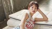 Banyak netizen yang memuji bentuk tubuh milik bintang film Inside Men. (Elle)