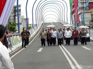 Resmikan Jembatan Antapani, Wapres JK: Saya Setuju Namanya Pelangi