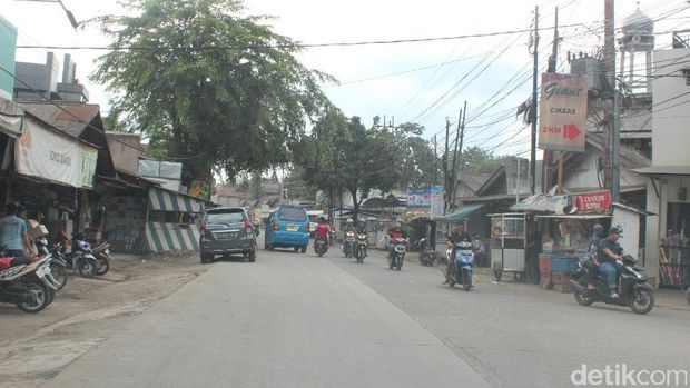 Suasana jalan