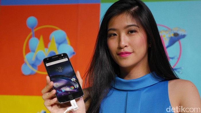 Motorola Moto Z. Foto: detikINET/Anggoro Suryo Jati Motorola Moto Z. Foto: detikINET/Anggoro Suryo Jati