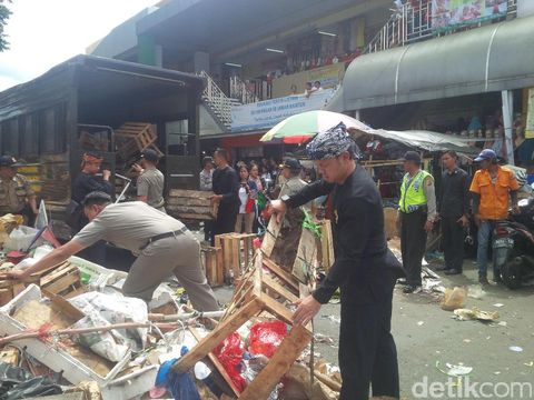 Bima Arya Sidak Pasar, Marah Tahu PKL Jualan di Tengah Jalan