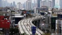 Meski diberlakukan penutupan, jalanan tersebut tetap bisa dilintasi kendaraan umum. Sedangkan kendaraan pribadi akan dialihkan ke dua arah, yaitu Jalan Pangeran Antasari dan ke arah Pondok Indah.
