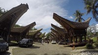Kete Kesu merupakan desa adat Toraja yang berjarak 5 km dari Rantepao. Selain desa adat, kamu juga bisa melihat makam leluhur orang Toraja. (Melissa Bonauli/detikTravel)