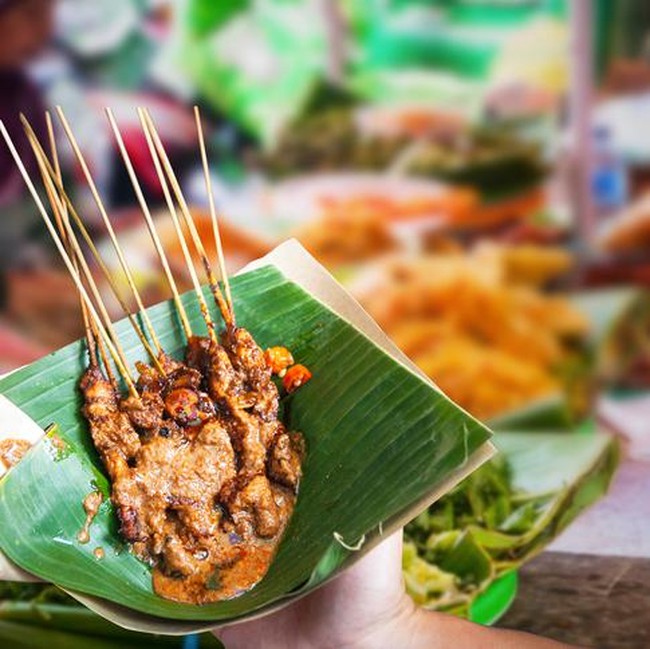 Ada Bakso dan Sate Madura Enak di Pujasera Blok S