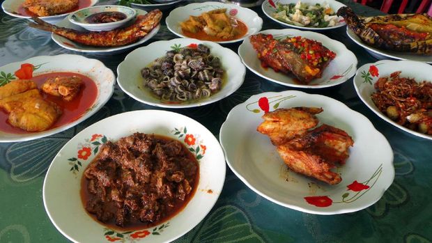 Aneka makanan khas Melayu yang dihidangkan Kantin Bude (Wahyu/detikTravel)