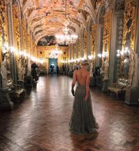 Foto: Gaya <i>Stylish</i> Maria Olympia, Putri Yunani yang Jadi Ikon Mode Dunia