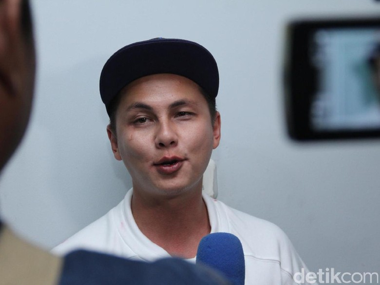 Andhika Pratama Tak Mau Ikut Campur Soal Masalah Uus Komika Andhika Pratama Tak Mau Ikut Campur Soal Masalah Uus Komika