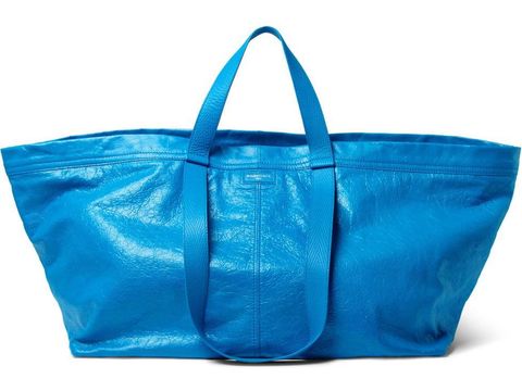 Balenciaga Buat Rok Mirip Karpet Mobil, Harganya Rp 32 Juta