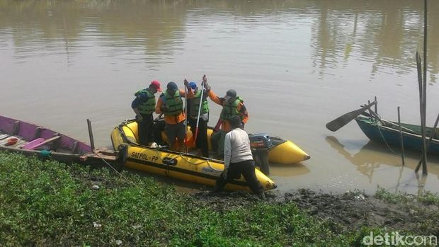Pencarian Mahasiswi Cantik yang Terseret Arus Sungai Dilanjutkan