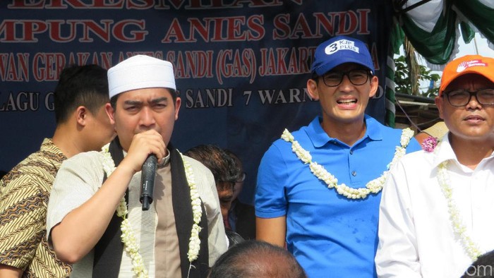 Bersama Ustaz Solmed, Sandiaga Resmikan Kampung Kreatif di Jakut