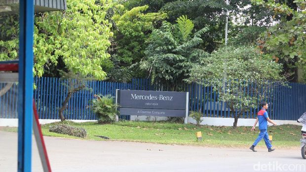Cerita di Balik Nama Jalan Mercedes-Benz di Wanaherang, Bogor
