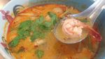 Sedapnya Kari Hijau dan Tom Yum Buatan Restoran Legendaris
