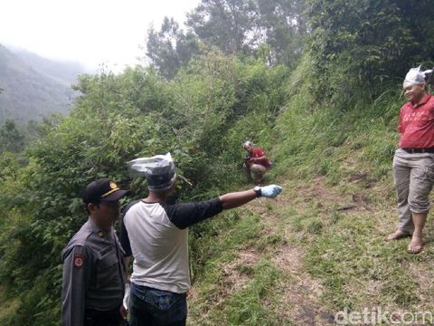 Polisi pasang garis polisi di lokasi diksar maut mapala UII