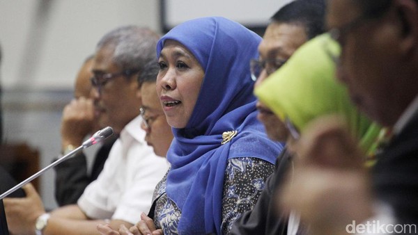 Rapat Kerja Mensos Khofifah Dengan Komisi VIII