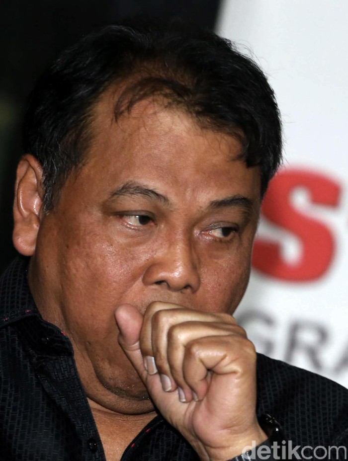 Ketua MK: Saya Persilakan KPK untuk Menyadap HP Kami