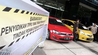 Ada mobil Jeep Wrangler-Sahara Rp 699 juta, mobil Mitsubishi Pajero type Pajero Sport Rp 285 juta, mobil Volkswagen type Golf Rp 250 juta, mobil Honda Jazz GE8.1.5E A/T Rp 147 juta. Lalu, mobil Daihatsu Luxio 1.5D M/T Rp115 juta, mobil Daihatsu Xenia Rp98 juta, mobil Daihatsu Grand Max (Blindvan S401RV-BMREJJHF Rp58 juta, sepeda motor Harley Davidson type VRSCF Rp 240 juta, dan motor Vespa Piagio Rp 18,5 juta.