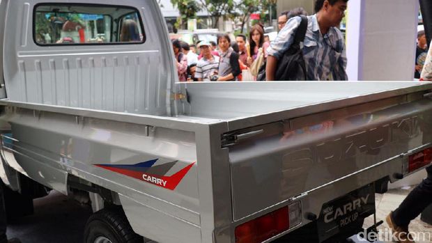 Suzuki Luncurkan Pikap Carry Model Baru Harga Mulai Rp Suzuki Luncurkan Pikap Carry Model Baru Harga Mulai Rp