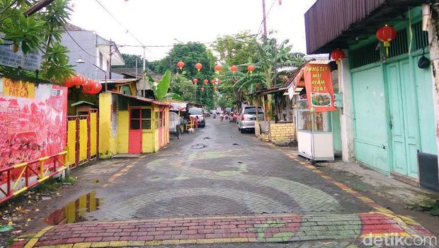 Imlek, Kampung Pecinan Tambak Bayan bersolek