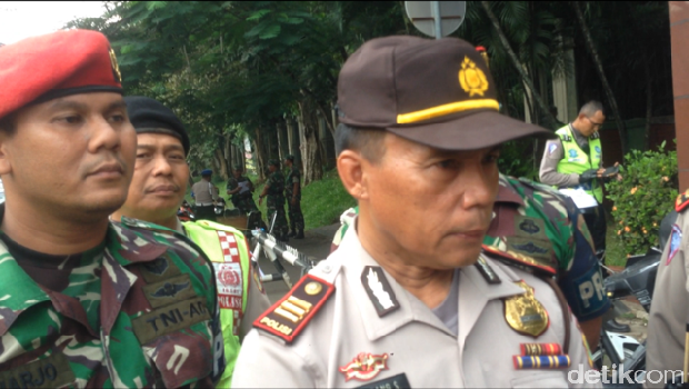 TNI-Polri Razia Kendaraan, Ada Pengendara Dihukum Push-up