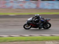 Pembuktian Suzuki GSX-R 150