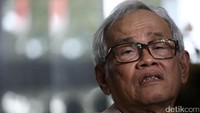 Abdul Mukthie Fajar mengaku paling sering memeriksa hakim konstitusi Patrialis Akbar. Bermacam aduan dari masyarakat hingga pemberitaan di media membuat Patrialis sering keluar masuk ruangan Dewan Etik.