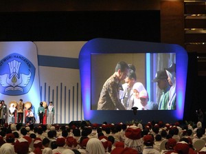 Rembuk Nasional Pendidikan, Jokowi Beri KIP ke Ribuan Anak Asuh
