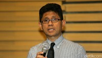 Wakil Ketua KPK Laode M Syarif menegaskan wanita yang diamankan bersama Patrialis tidak berhubungan dengan OTT yang dilakukan KPK. Ia juga menyebut tidak ada tindak pidana kesusilaan yang terjadi.