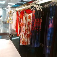 Blus Hingga Dress Karen Millen Diskon 70% di Pondok Indah Mall