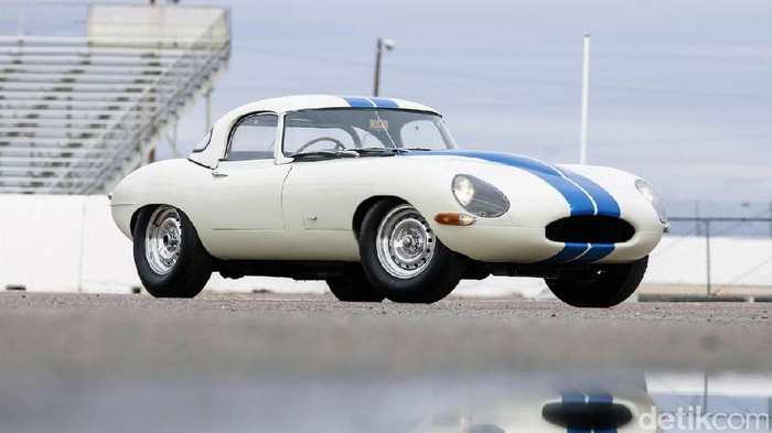 Jaguar E-Type Paling Mahal Sepanjang Masa