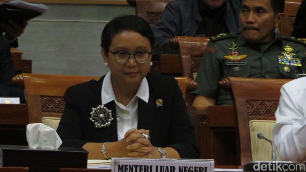 Menlu rapat di Komisi I DPR / 
