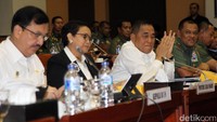Komisi I DPR Rapat Tertutup dengan Panglima TNI, Menlu, dan Menhan Menlu, Menhan, Panglima TNI, dan Kepala BIN.