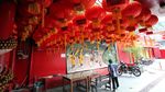 Lampion Imlek Merahkan Klenteng Hian Thian Siang Tee