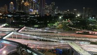 Plt Gubernur DKI Sumarsono mengatakan tidak ada masalah berarti yang dialami dalam pembangunan proyek itu. Dia pun menargetkan pembangunan tersebut dapat selesai sebelum MRT beroperasi.