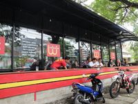 Warteg Hipster: Makan Enak dan Sedap dengan Harga Warteg Bersuasana Kafe