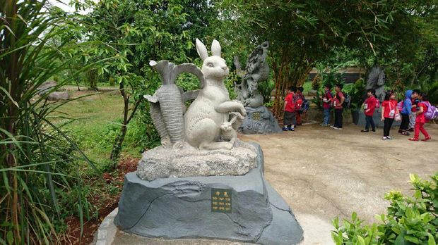 Liburan Imlek, Kunjungi Taman 12 Shio di TMII