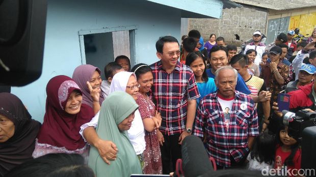 Ahok kunjungi warga Ulujami / 