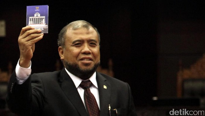Patrialis Akbar Ditangkap KPK, Sidang MK Tidak Terganggu