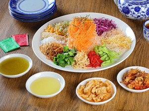 Fook Yew Sajikan Bebek Panggang dan Yee Shang Kepiting Soka