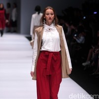 Koleksi Brand dari IKYK for Zalora dengan mengusung tema The Urbanist di Jakarta Fashion Week 2017. Senayan City. Jakarta. [Foto: Mohammad Abduh/Wolipop]