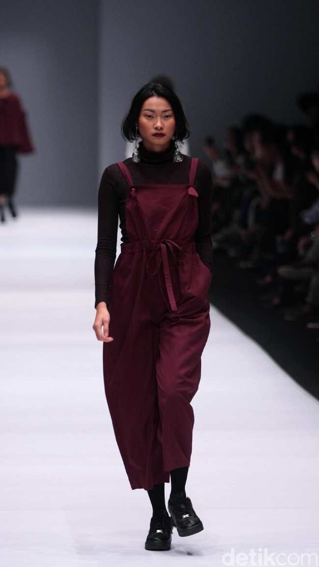 Koleksi Brand dari IKYK for Zalora dengan mengusung tema The Urbanist di Jakarta Fashion Week 2017. Senayan City. Jakarta. [Foto: Mohammad Abduh/Wolipop]