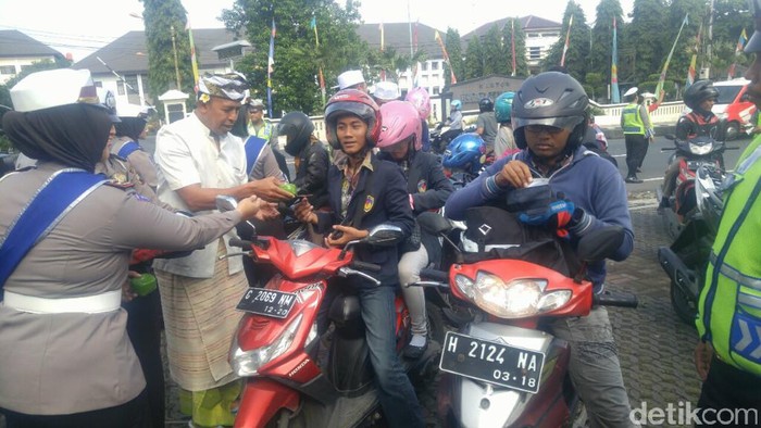 Cengli, Cara Unik Satlantas Semarang Tunjukan Kebhinekaan