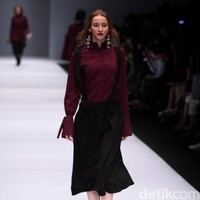 Koleksi Brand dari IKYK for Zalora dengan mengusung tema The Urbanist di Jakarta Fashion Week 2017. Senayan City. Jakarta. [Foto: Mohammad Abduh/Wolipop]