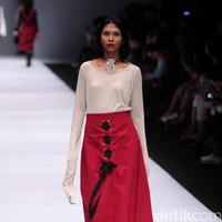 Koleksi Brand dari IKYK for Zalora dengan mengusung tema The Urbanist di Jakarta Fashion Week 2017. Senayan City. Jakarta. [Foto: Mohammad Abduh/Wolipop]