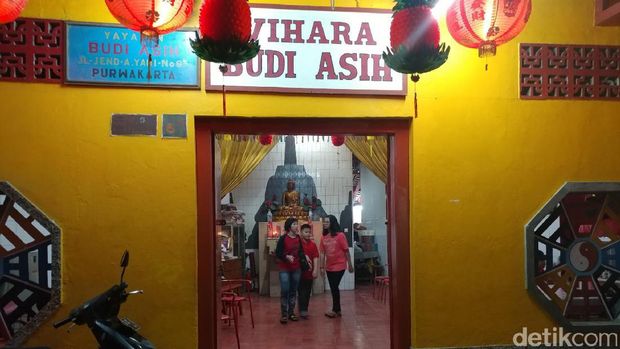 Melihat Vihara Budi Asih di Purwakarta yang Dibangun 100 Tahun Lalu