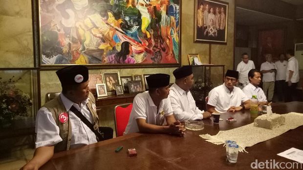 Sandiaga jemput Boy Sadikin sebelum berangkat debat / 