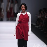 Koleksi Brand dari IKYK for Zalora dengan mengusung tema The Urbanist di Jakarta Fashion Week 2017. Senayan City. Jakarta. [Foto: Mohammad Abduh/Wolipop]