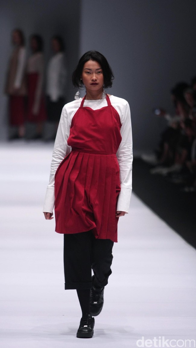Koleksi Brand dari IKYK for Zalora dengan mengusung tema The Urbanist di Jakarta Fashion Week 2017. Senayan City. Jakarta. [Foto: Mohammad Abduh/Wolipop]