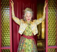 5 Fashion Blogger Populer di Usia 50-an, Tak Kalah Keren dari yang Muda