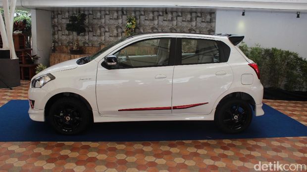 Datsun GO Special Version dari samping